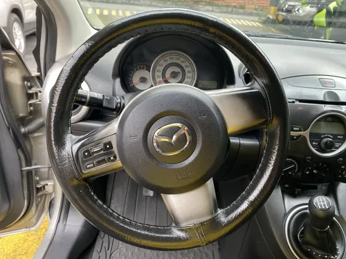 Mazda 2 1.5 15hm8 2010