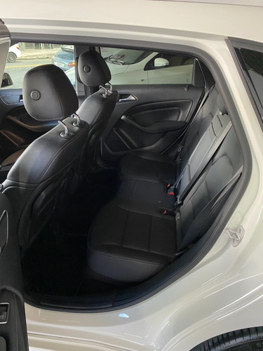 Mercedes Benz B200