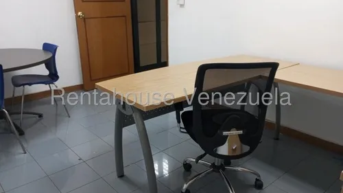 Se Alquila Oficina En La Urbina