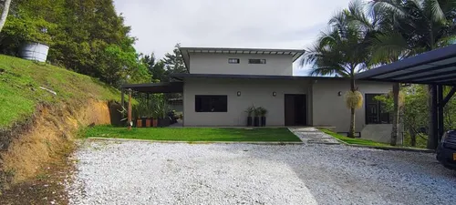 Casa Remodelada En Guarne