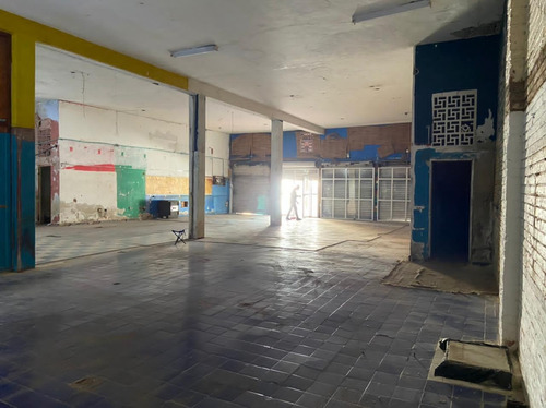 Imagen 2 de 9 de Venta De Local Comercial - Centro Histórico.
