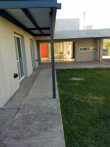 Imagen 17 de 23 de Siete Soles 2 Dorm Quincho Galeria Cochera Casa Venta