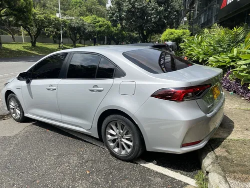 Toyota Corolla 1.8 Xl-i Hibrido At 4x2 2023