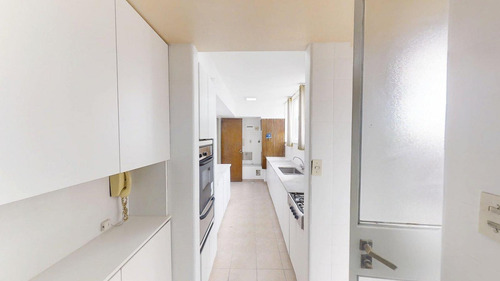 Departamento De 4 Ambientes En Venta En Flores.
