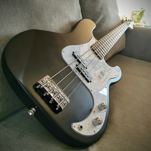 Imagen 3 de 10 de Bajo Eléctrico Newen Pr Bass