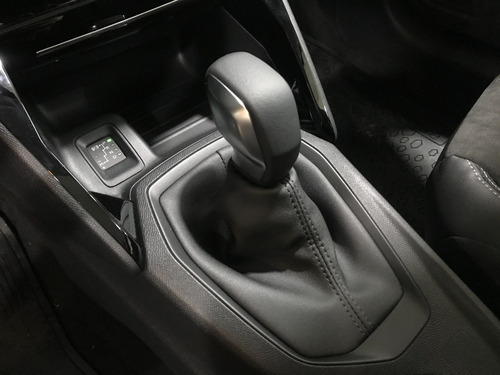 Imagen 23 de 25 de Peugeot 208 Active Pack Tiptronic 1.6 Jd