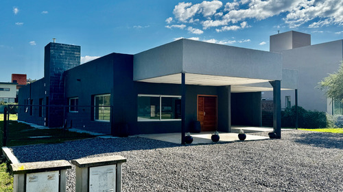 Se Alquila Hermosa Casa A Estrenar En Country La Arbolada