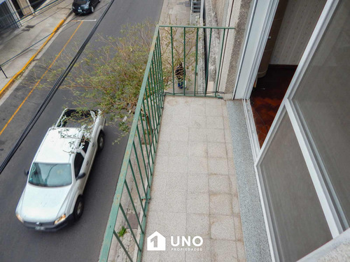 Dorrego Y Urquiza - Piso Exclusivo De 2/3 Dormitorios.