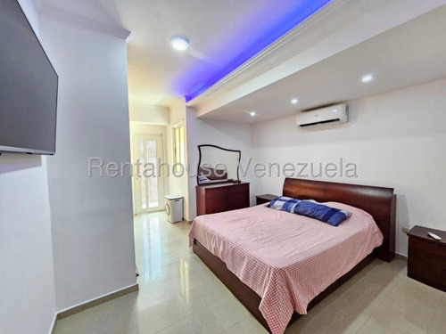 Amplio Apartamento En Venta Urb. El Bosque Edif Con Planta Eléctrica Total 25-22264 Hc