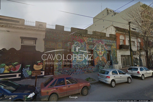 Zona Centro. Jujuy Y 25 De Mayo. Casona Antigua En Venta. Con Renta