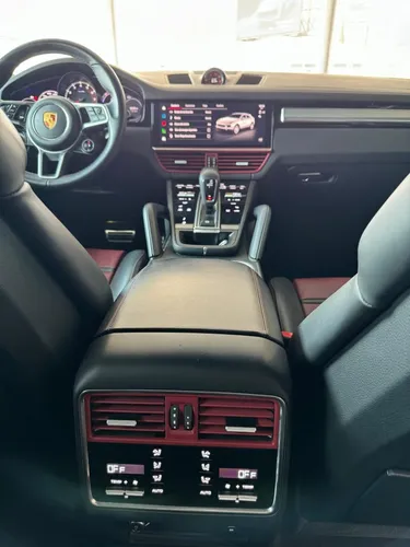 Porsche Cayenne S Coupe Platinum Edition 2022