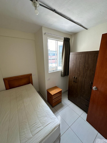 Habitación Para Caballeros Baño Compartido En La Campiña Upn