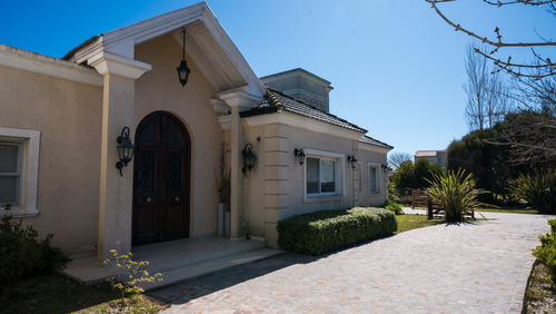 Venta Casa En Fincas De San Vicente