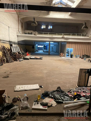 Imagen 11 de 21 de Ex Cine Continental Lote Propio Apto 2072m² 1200m² Cub. 2 Baños. Oficinas. Sótano. 1° P. Pullman. Escenario. Oportunidad!!