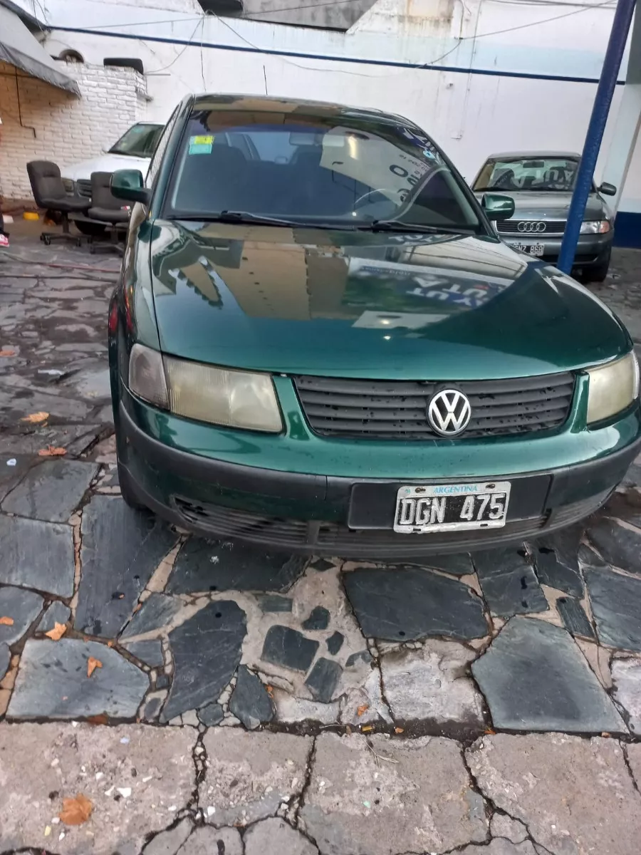 Volkswagen Passat 1.9 I