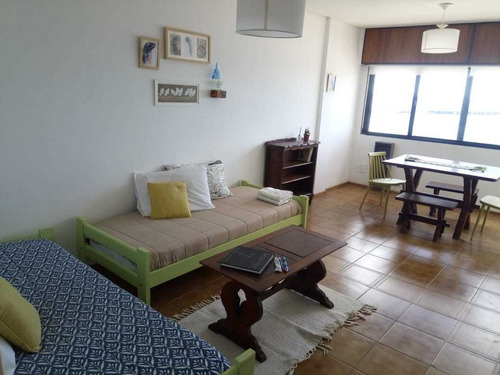 Imagen 2 de 13 de Departamento Con La Mejor Vista Del Golfo- Puerto Madryn/ 4p