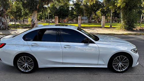Imagen 4 de 25 de Bmw Serie 3 G20 2019 330i Sedan Sport Line 252cv Shadow