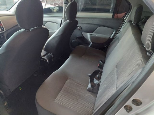 Imagem 6 de 6 de Renault Logan 1.6 Expression 2016