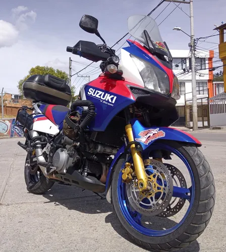 Vendo Moto V-strom Dl 1000 Modelo 2006 (no Permutas)