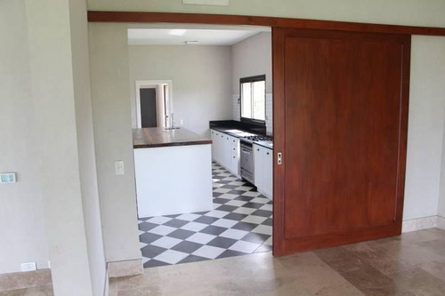 Imagen 17 de 30 de Casa En Venta En San Benito, Villanueva, Tigre