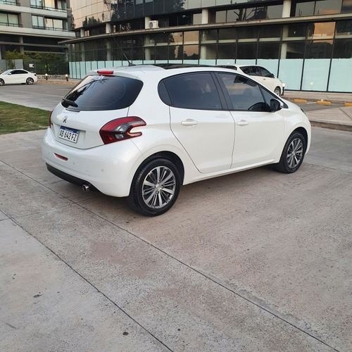 Peugeot 208 1.6 Allure 2017