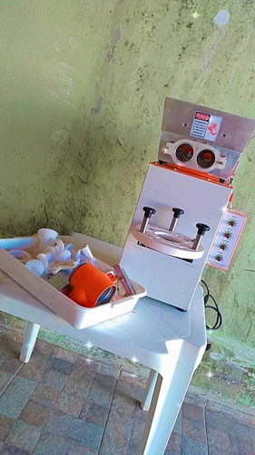 Imagem 1 de 5 de Máquina De Fazer Salgados