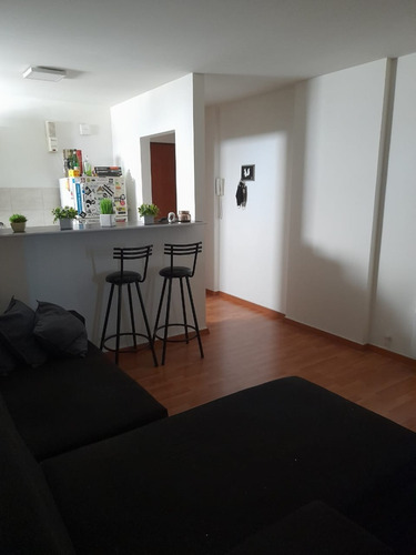 Imagen 3 de 10 de Venta Depto 1 Dorm - B° Gral Paz - Sobre Av. 24 De Septiembre