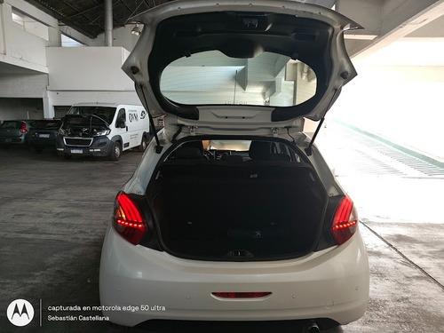 Peugeot 208 1.6 Allure