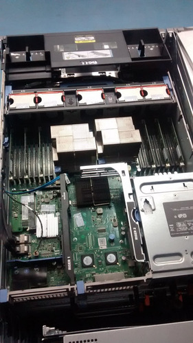 Dell R710 2x Xeon Sixcore 2.8ghz 32gb Ram 2x 300gb 2x 2tb