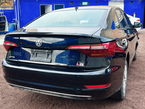 Volkswagen Jetta 1.4 TFSI TURBO T/M