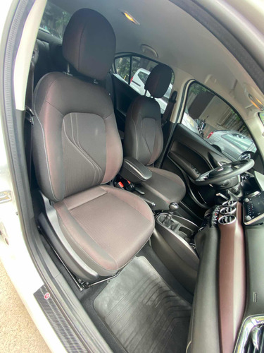 Fiat Cronos 1.8 16v Precision