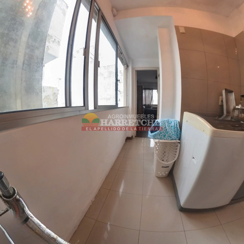 Apartamento En Venta 4 Dormitorios 3 Baños, Punta Carreta