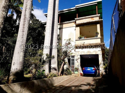 Casa De Tres Niveles A La Venta En Los Palos Grandes #23-23708 Mn Caracas - Chacao 