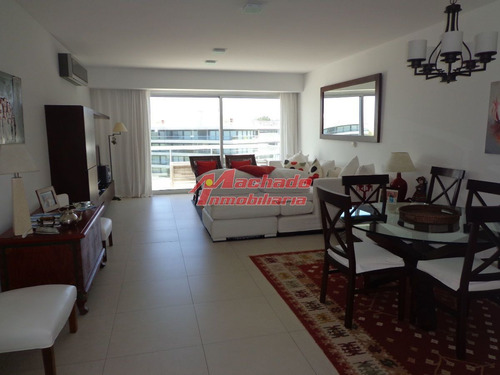 Imagen 2 de 25 de Apartamento En Venta Y Venta, Rincon Del Indio 2 Dormitorios, Con Parrillero Propio