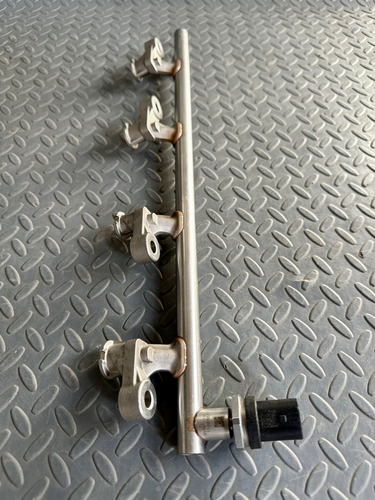 Riel De Inyectores Mazda 3, 6, Cx30 Cx5 2.5 Turbo 2019-2023 (Usado)