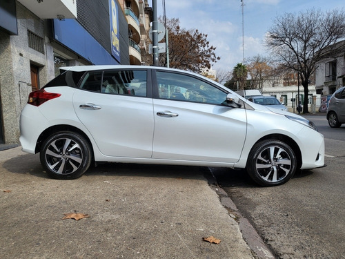 Imagen 7 de 16 de Toyota Yaris 2022 1.5 107cv S Cvt