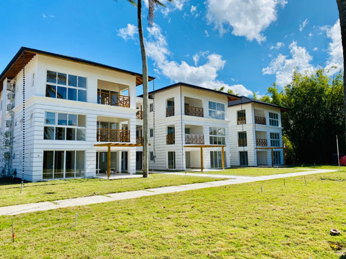 Apartamentos De 2 Habitaciones En Construcción De Venta En Segunda Línea De Playa Dorada!
