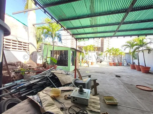 *jl/oportunidad De Negocio Galpón Cerrado 1 Abierto, 2 Casas Local Y Mas En Venta Barquisimeto, Centro Lara, Venezuela/ José López # 24-15926 / 920 M²