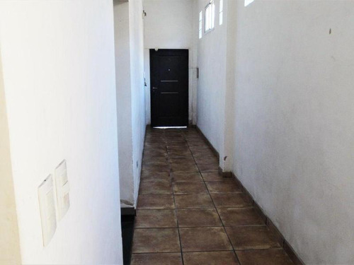 Imagen 2 de 25 de Hermoso Ph De 3 Ambientes Al Frente,entrada Independiente. Cochera Y Terraza!