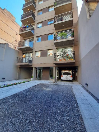 Imagen 2 de 14 de Departamento En Venta En Castelar Sur