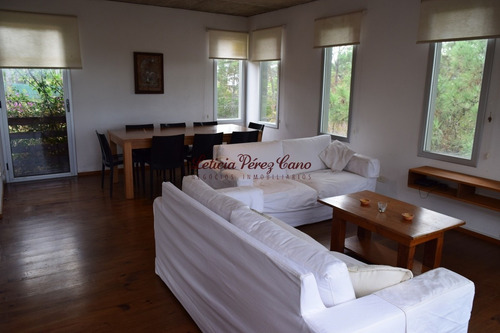 Venta Casa En Manantiales De 3 Dormitorios - Ref: 15435