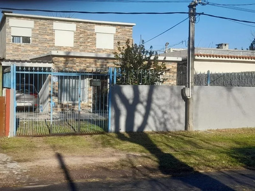 Casa 4 Dormitorios Con Patio Belvedere