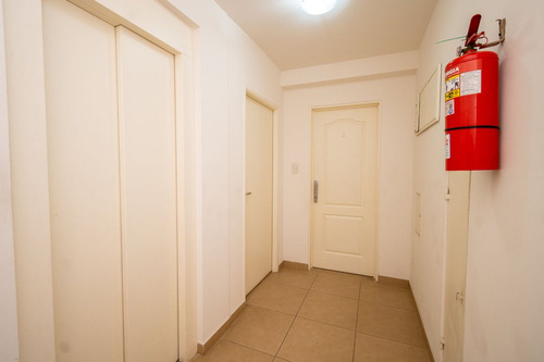 Se Vende Dpto. De 2 Dorm. C/cochera En Barrio Sur!