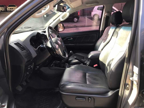 Toyota Sw4 3.0 Srv Cuero I 171cv 4x4 2013