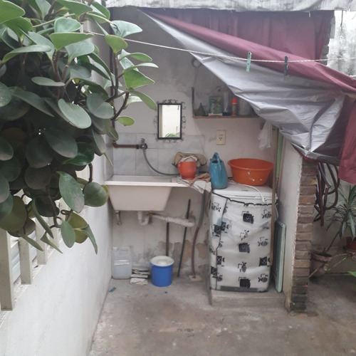 Venta De Casa De 2 Dormitorios Con Local