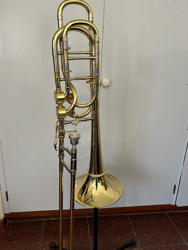 Trombón Bajo Courtois Modelo New York Dorado