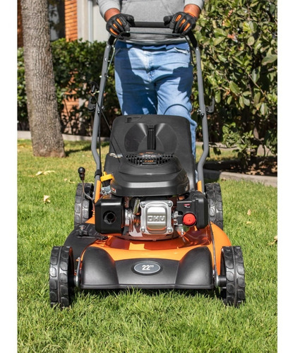 Imagen 6 de 7 de Podadora de césped a gasolina Truper P-622 color naranja con potencia de 6hp 22" de corte