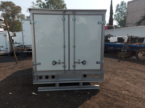 Caja Refrigerada De 4 Metros De Largo Para 6 Tarimas