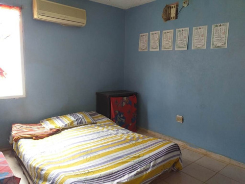 Imagen 6 de 9 de Acogedora Casa En Venta En Urbanizacion Las Eugenias 22-410 04146954944