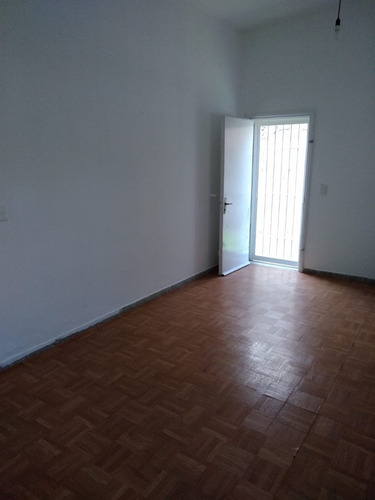 Casa En Venta La Teja C/jardín Alquilada En $ 10.000